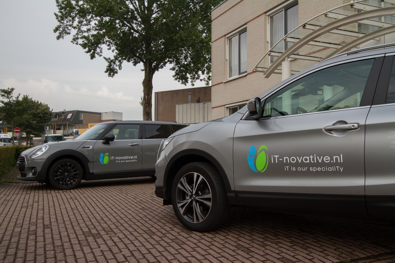 iT-novative Mini en Qashqai